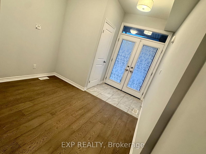 18 - 87 Renfrew Tr, Welland, L3C 0K2 | Image 2