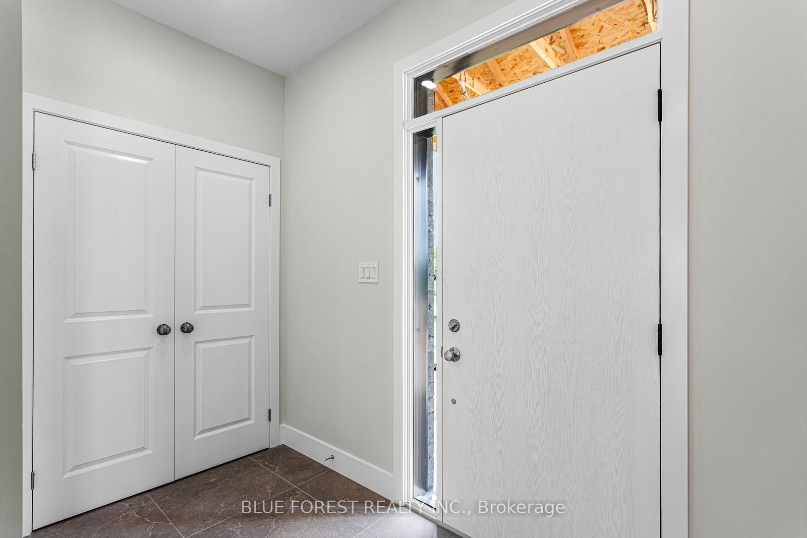 245 McTavish Street • Strathroy-Caradoc, ON photo 3