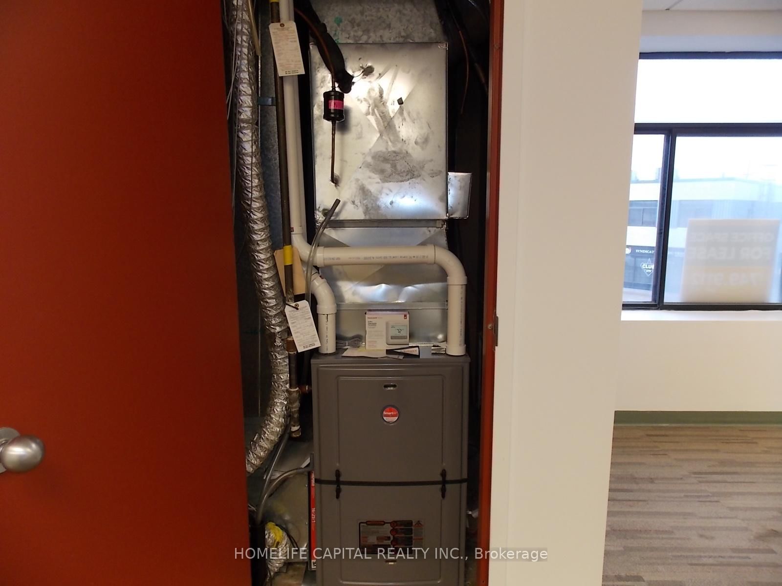 2212 Gladwin Crescent, Unit E1 - Upper Level - Photo 11