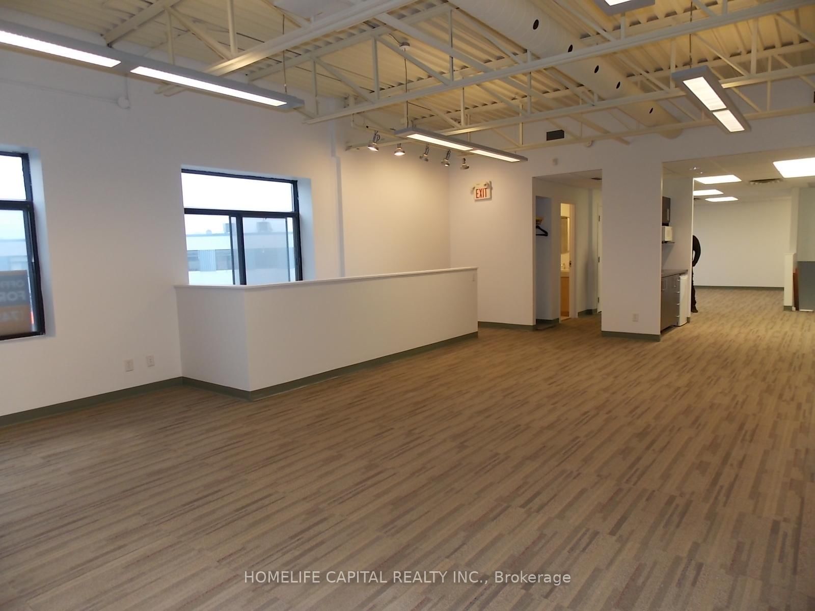 2212 Gladwin Crescent, Unit E1 - Upper Level - Photo 8