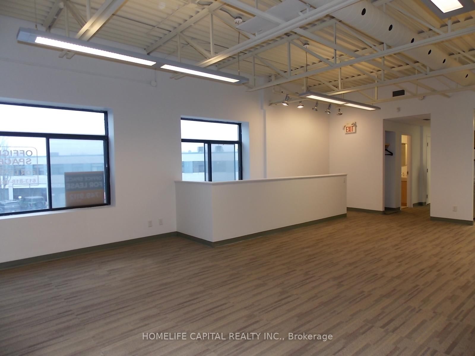 2212 Gladwin Crescent, Unit E1 - Upper Level - Photo 9