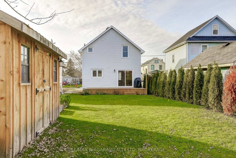 48 Wilton Ave, Welland, L3C 1Z9 | Image 2