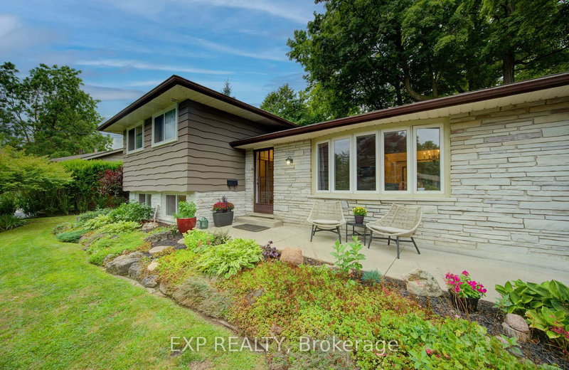 47 Hillcrest Lane, Kitchener, N2K 1S9 | Image 2