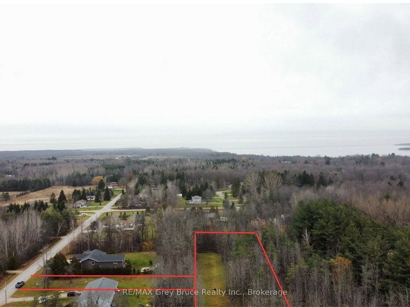 111 Carney St, Georgian Bluffs, N4K 6V5 | Image 3