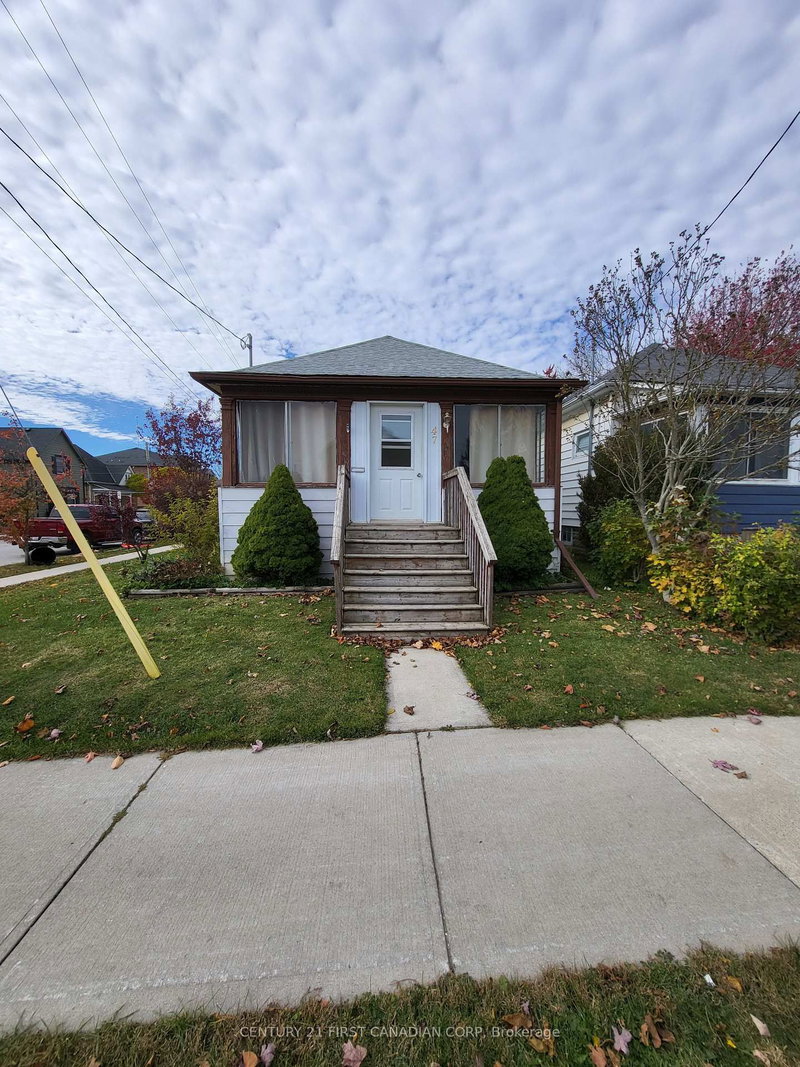 home for sale on 47 Fifth Avenue