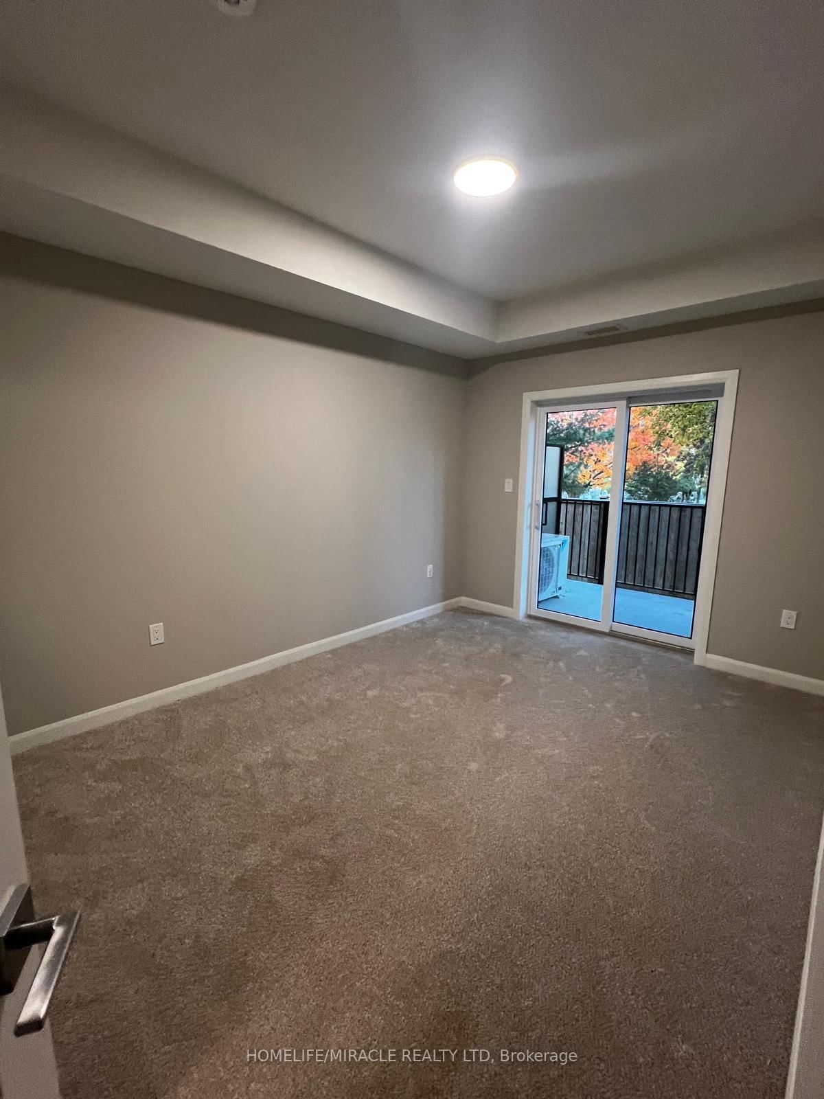 708 Woolwich Street, Unit 418 - Photo 11