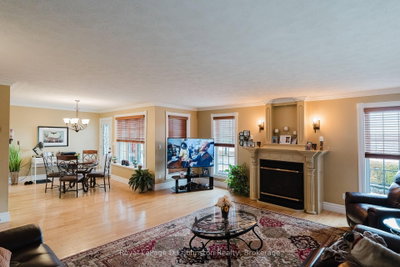 496 Spence Street • Saugeen Shores, ON photo 8