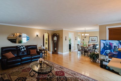 496 Spence Street • Saugeen Shores, ON photo 9