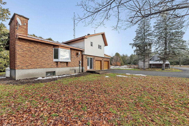 1864 Manotick Station Road