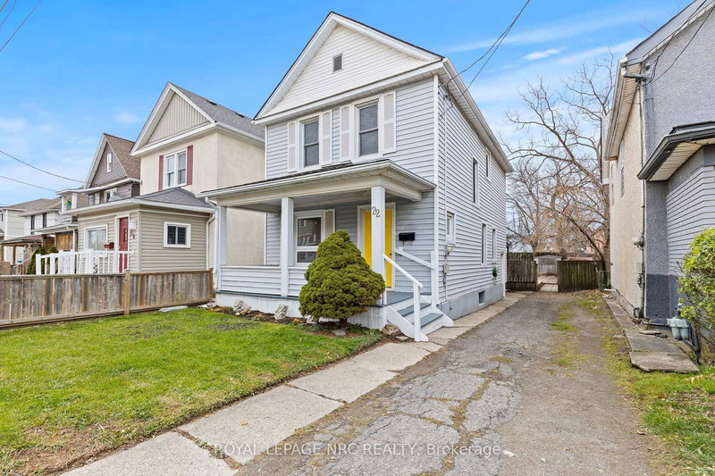 22 Denistoun St, Welland, L3C 1T9 | Image 2