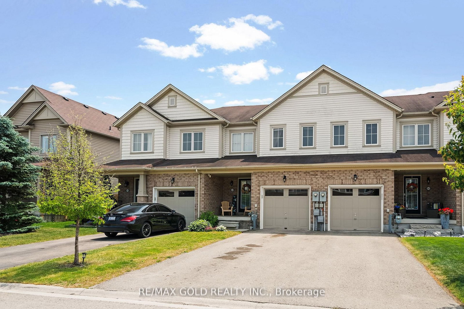 Townhouse for sale at 8541 Nightshade Street, Niagara Falls, Ontario, L2H 0K9 - Brown - MLS: X12578644