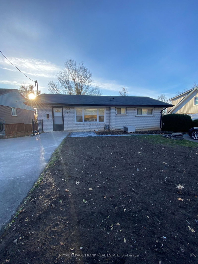 423 Armour Rd, Peterborough, K9H 1Y7 | Image 2