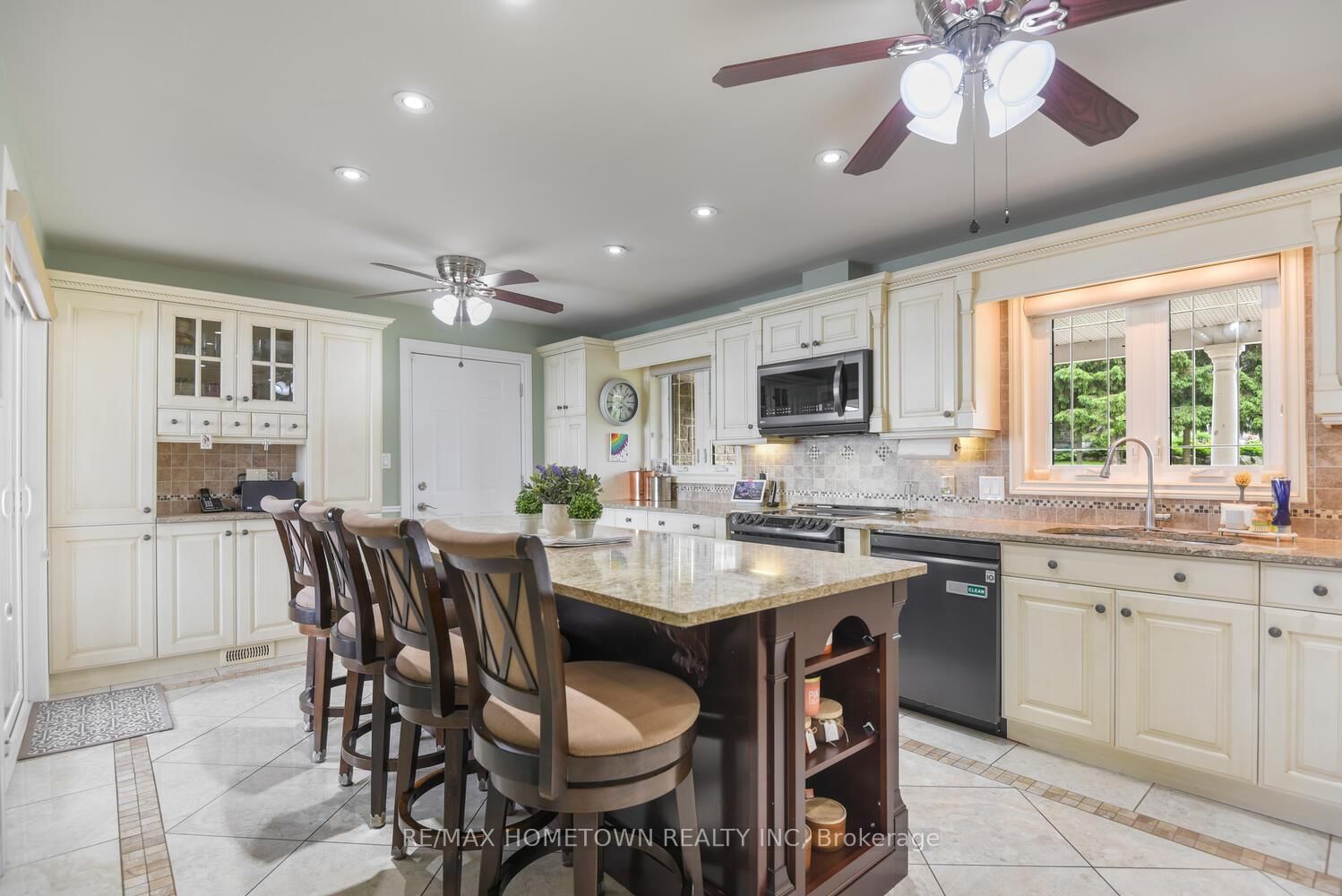 Detached House for sale at 1111 Burnside Drive, Augusta, Ontario, K6V 5T1 - Augusta Twp - MLS: X12579558