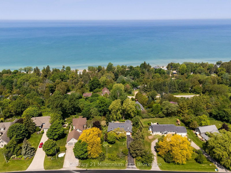 790 Lake Range Dr, Huron-Kinloss, N2Z 0C3 | Image 3