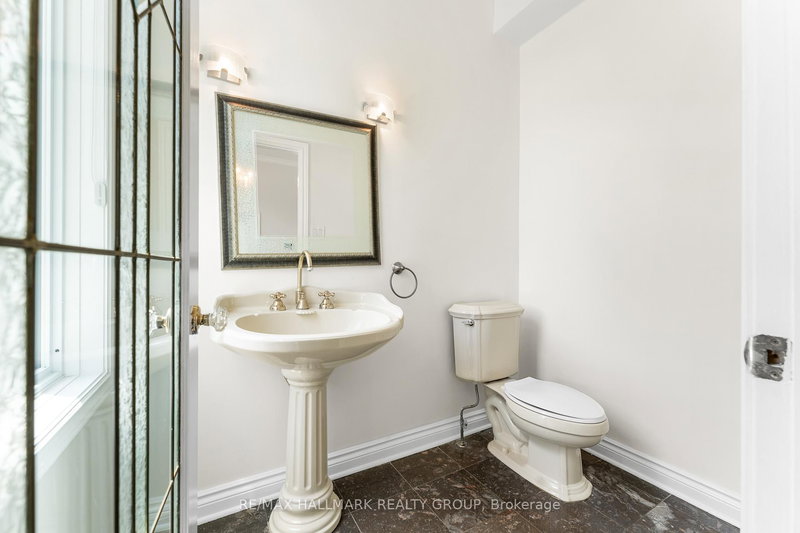 5749 Knights Dr, Ottawa, K4M 1K2 | Image 3