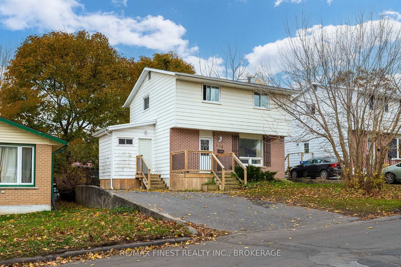 136 CALDERWOOD Dr, Kingston, K7M 6M3 | Image 3