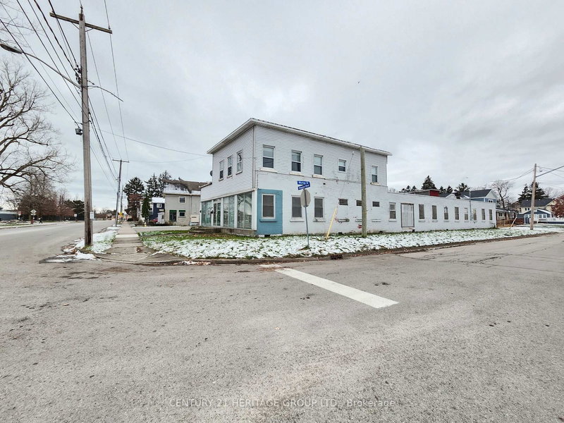 203 Niagara Blvd, Fort Erie, L2A 3G7 | Image 3