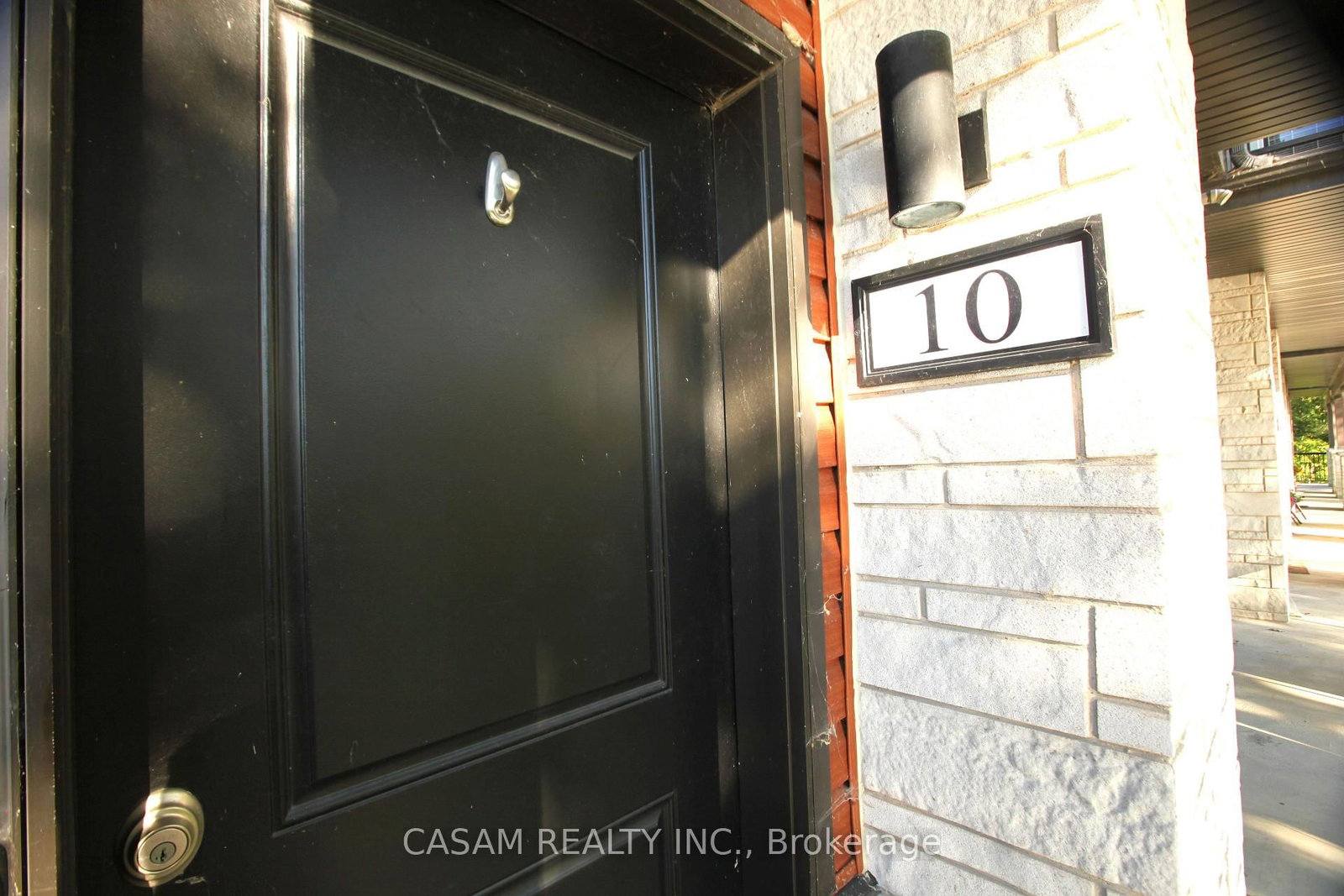 Townhouse for sale at 10-2 Willow Street, Brant, Ontario, N3L 0K7 - Paris - MLS: X12581964