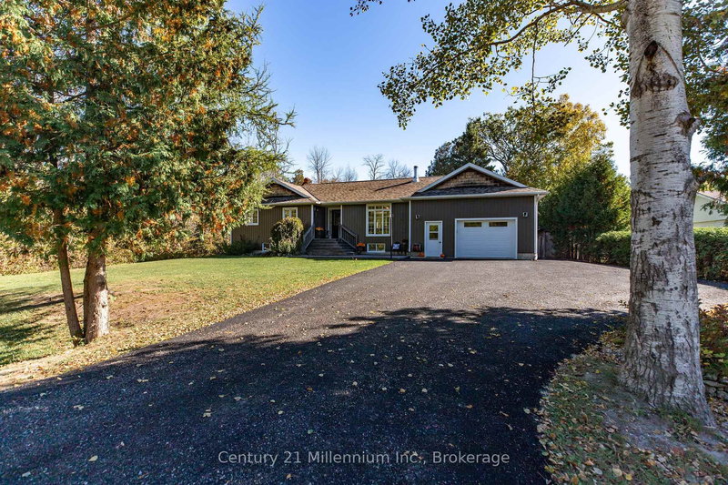 23 Pierce St N, South Bruce Peninsula, N0H 2T0 | Image 2