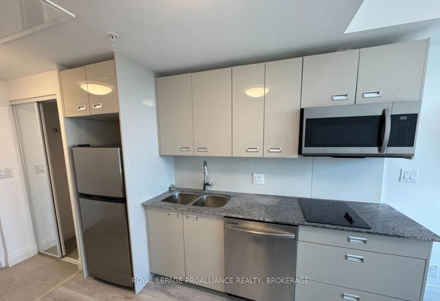 1002 - 652 Princess Street