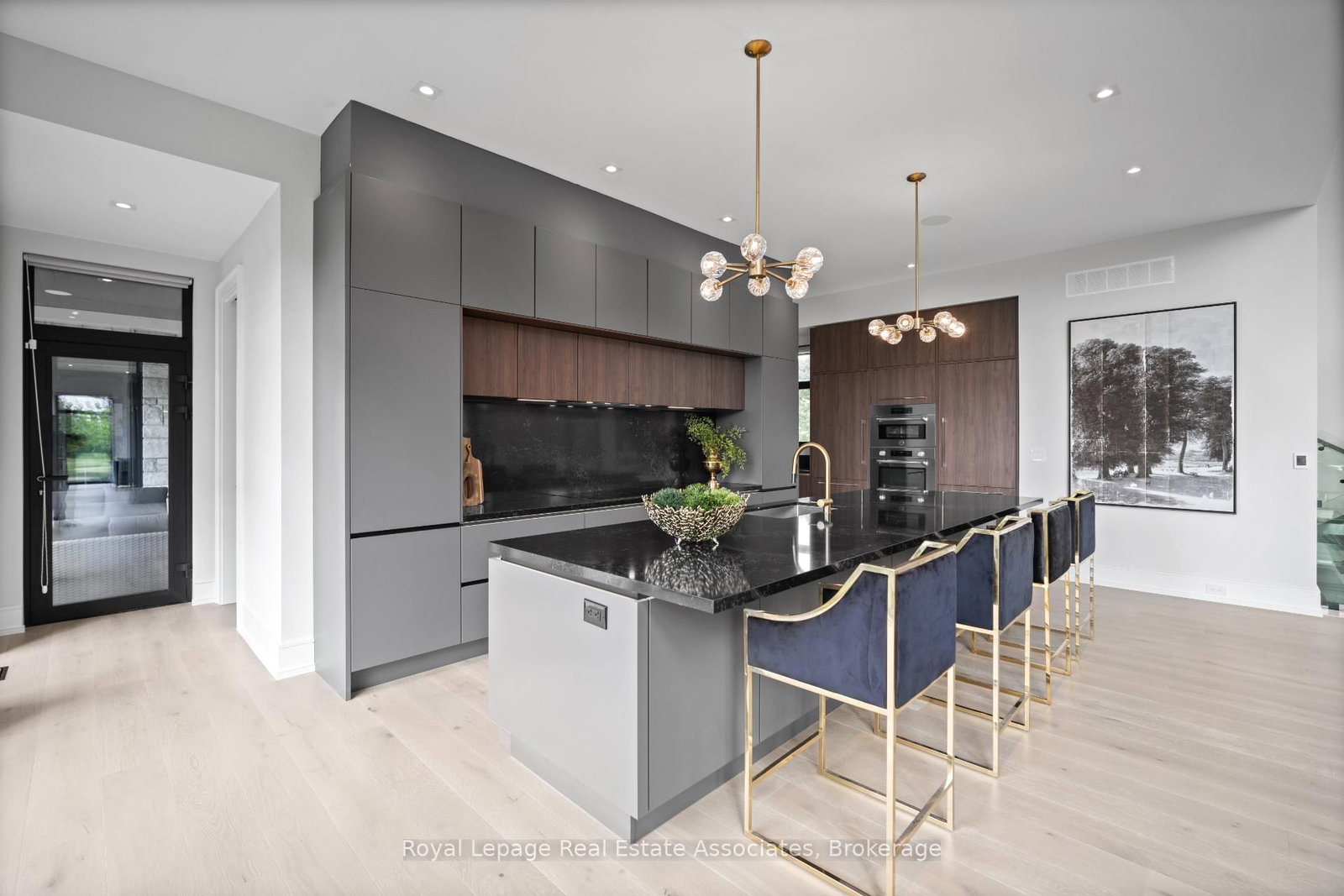 Detached House for sale at 2 River Road, Brant, Ontario, N3T 0N2 - Brantford Twp - MLS: X12583504