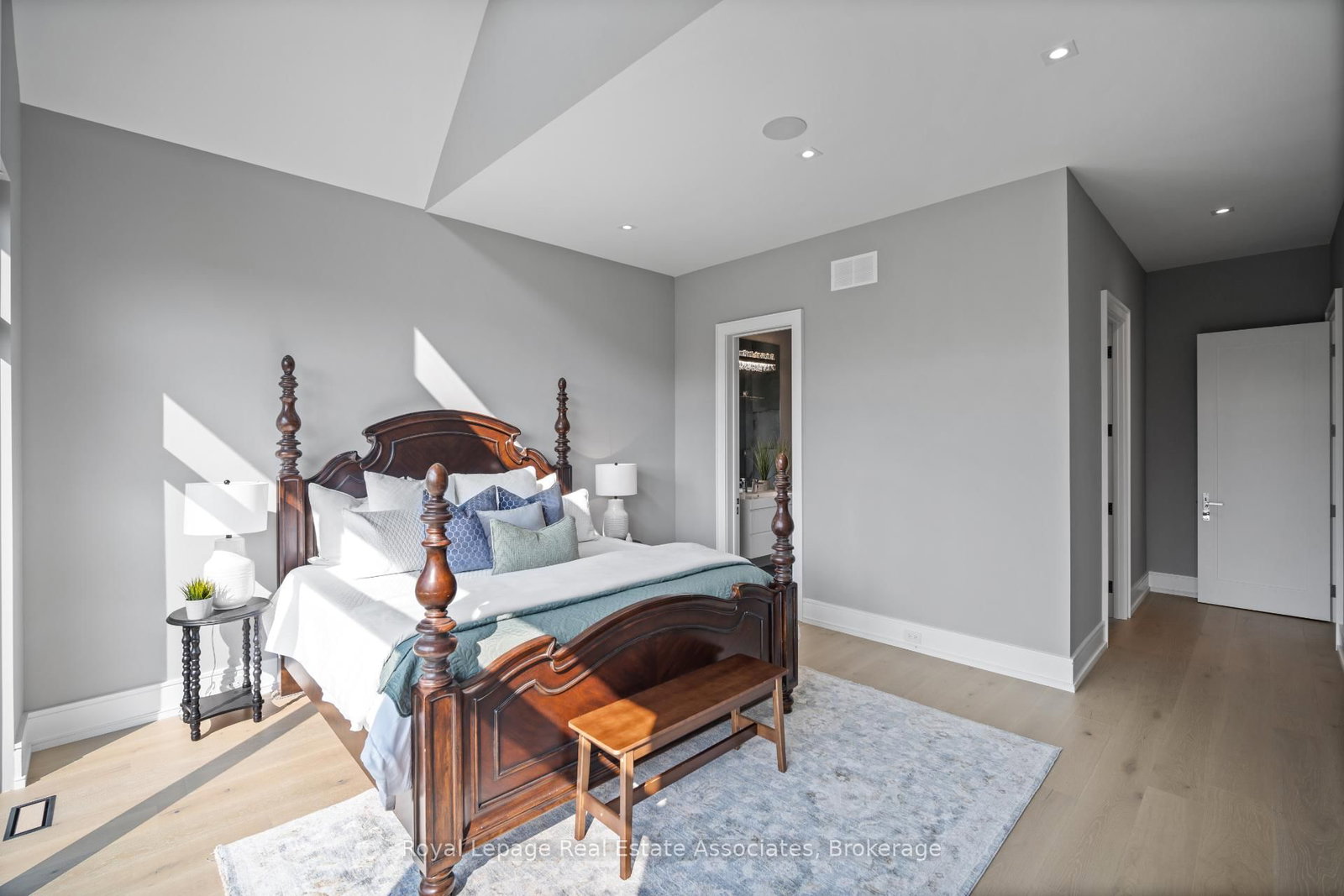 Detached House for sale at 2 River Road, Brant, Ontario, N3T 0N2 - Brantford Twp - MLS: X12583504