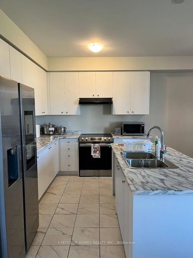 33 Wintergreen Crescent