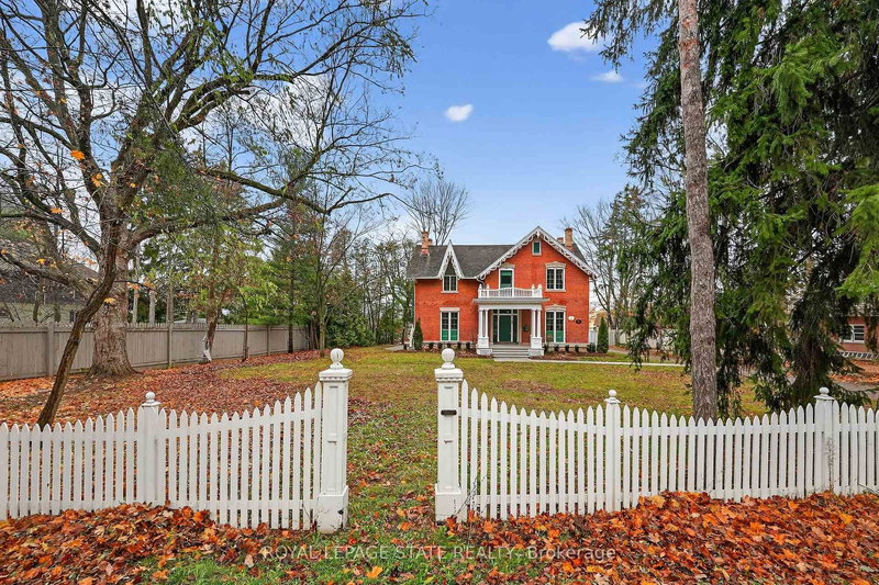 262 Main St W, Grimsby, L3M 1S4 | Image 3