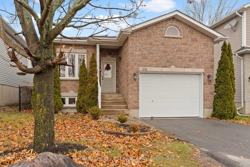 151 Kildare Ave S, Loyalist, K7N 1Z9 | Image 2