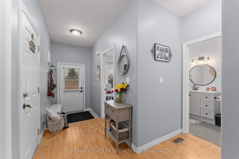 151 Kildare Ave S, Loyalist, K7N 1Z9 | Image 3