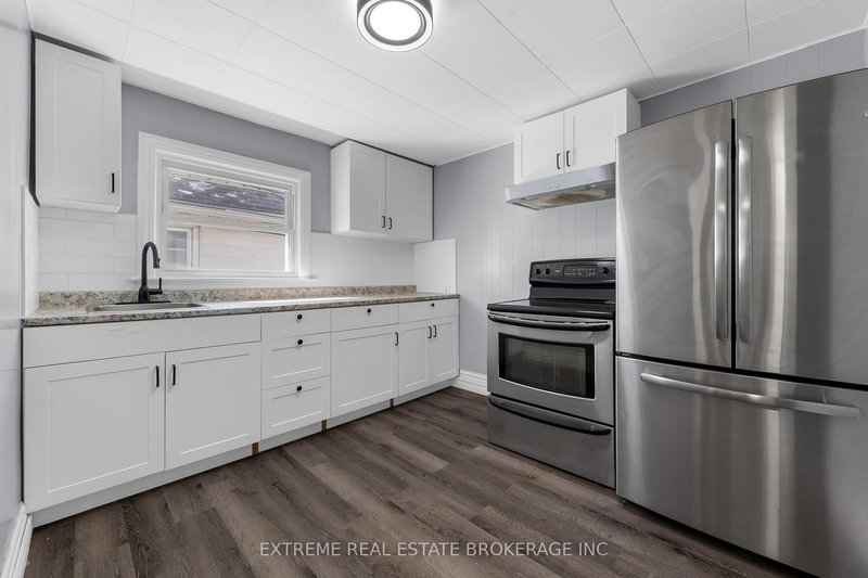 Upper - 221 Hellems Ave, Welland, L3B 3B6 | Image 3