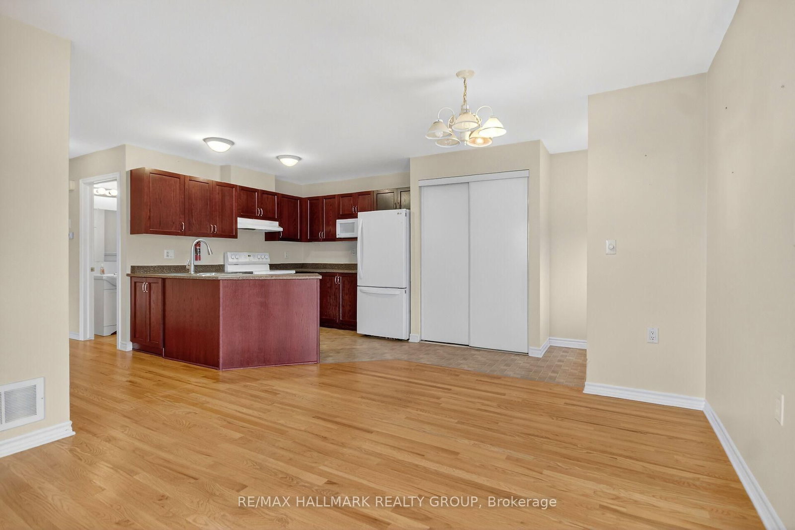 600 Sunbeam Private • Richmond, ON photo 17