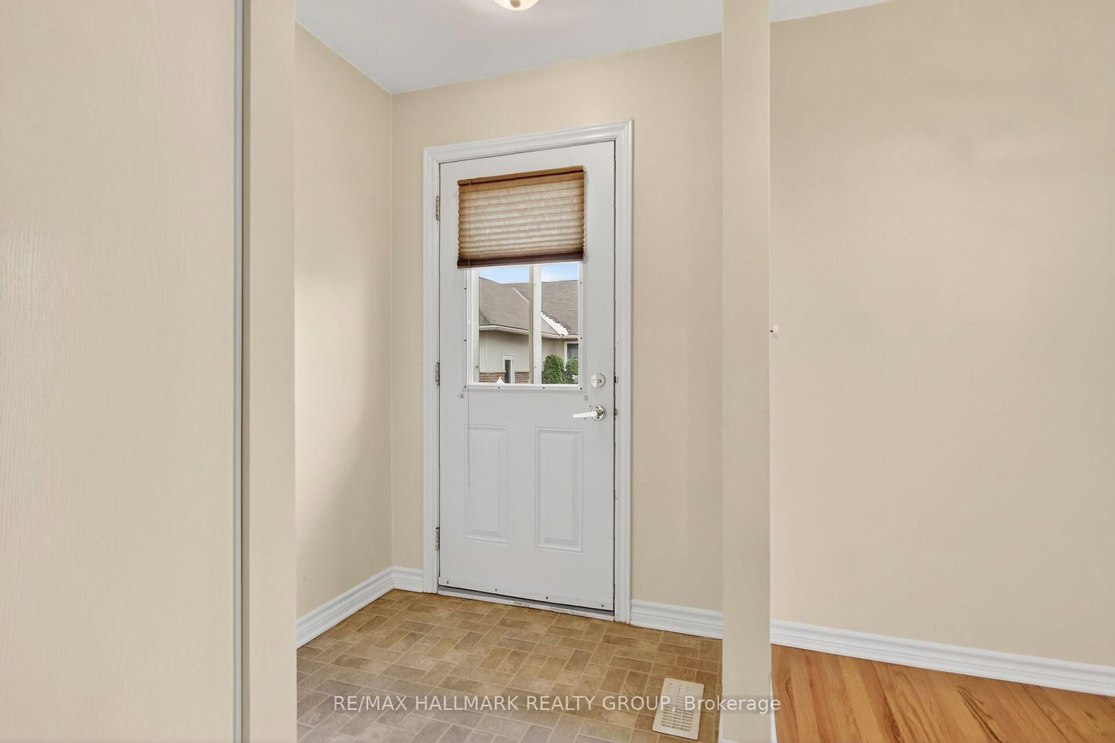 600 Sunbeam Private • Richmond, ON photo 26
