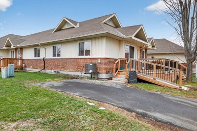 600 Sunbeam Private • Richmond, ON photo 3