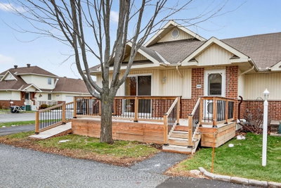 600 Sunbeam Private • Richmond, ON photo 9