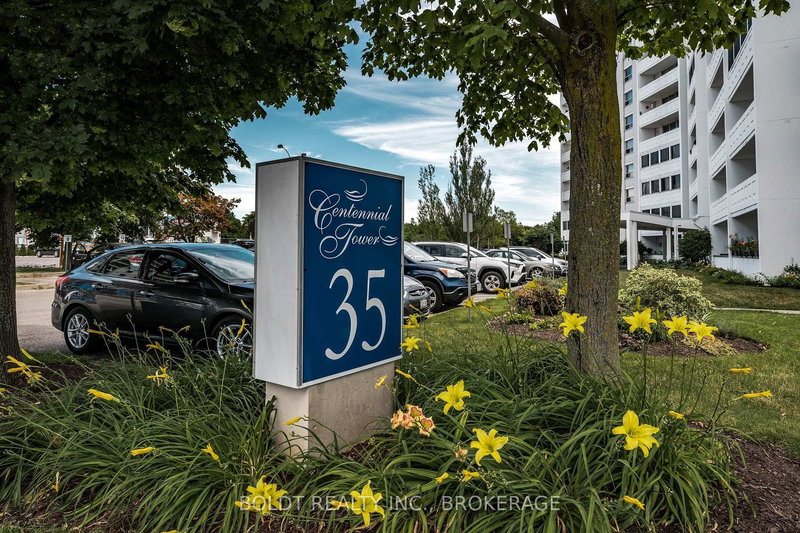 1008 - 35 Towering Heights Blvd, St. Catharines, L2T 3G8 | Image 2
