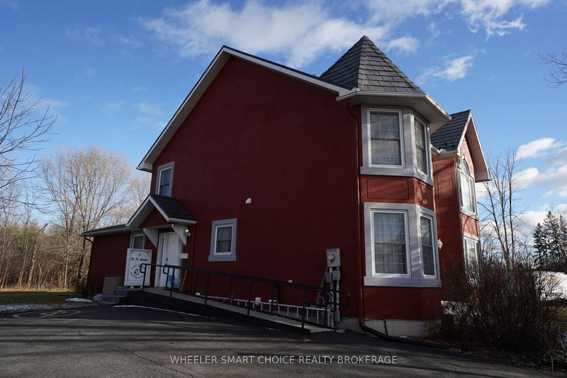 2135 Pitt St, Cornwall, K6K 1A1 | Image 2