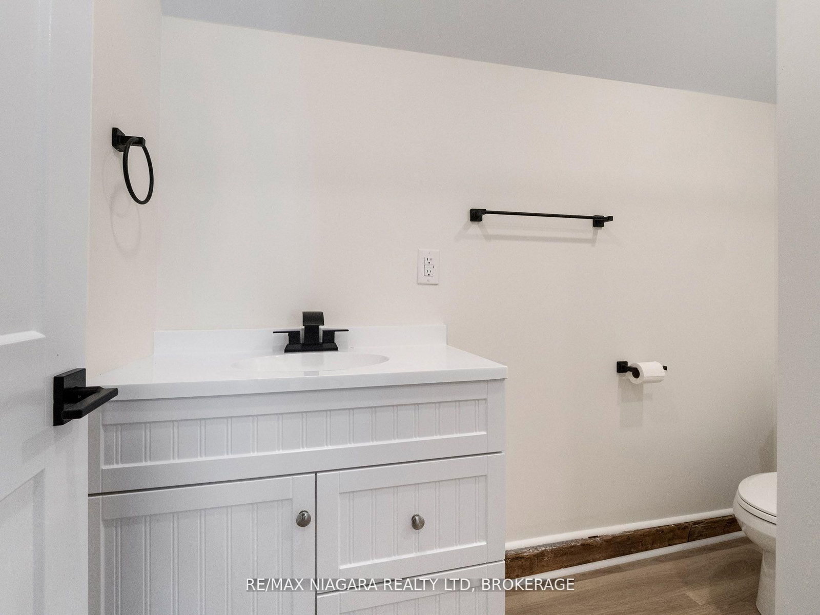 132 Waterloo Street, Unit UNIT #2 - Photo 6