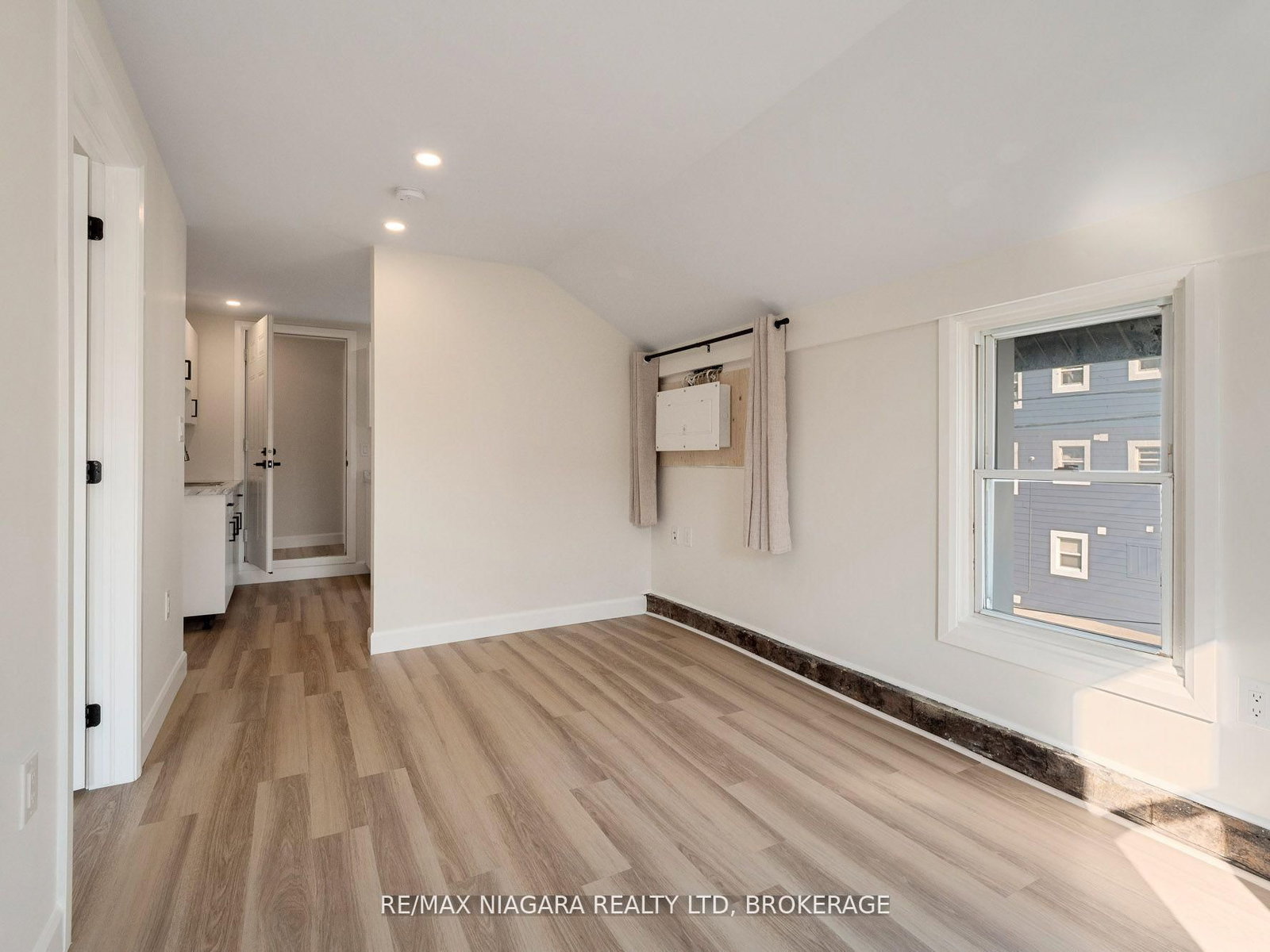 132 Waterloo Street, Unit UNIT #2 - Photo 9