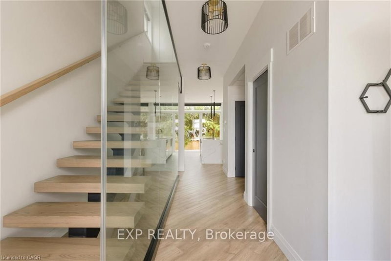 26 HURON St, Lambton Shores, N0M 1T0 | Image 3