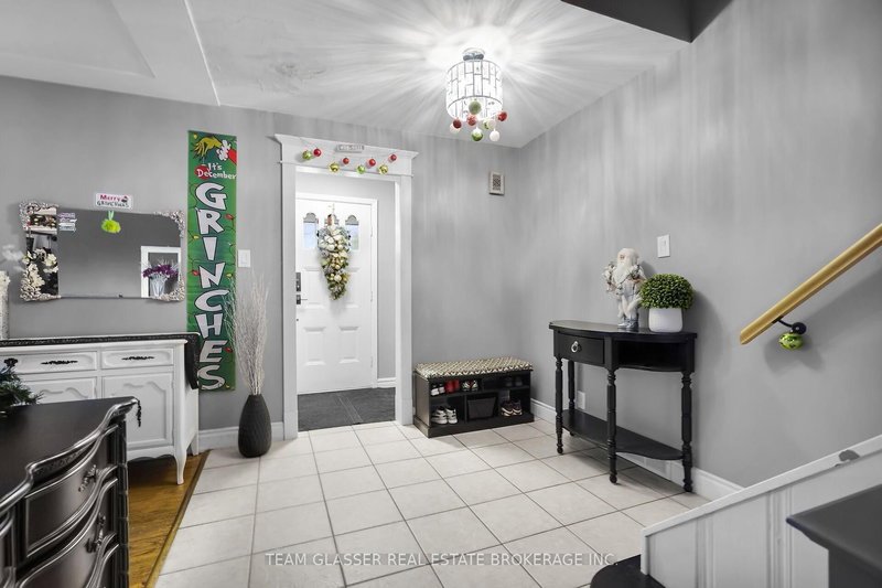 426 PINETREE Dr, London North, N6H 3M8 | Image 3