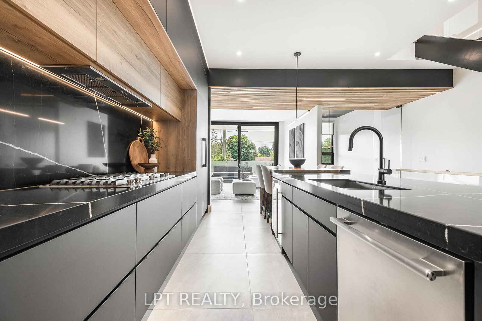 Semi-Detached House for sale at 322 PERRIER Avenue, Ottawa, Ontario, K1L 5C7 - Vanier - MLS: X12590958