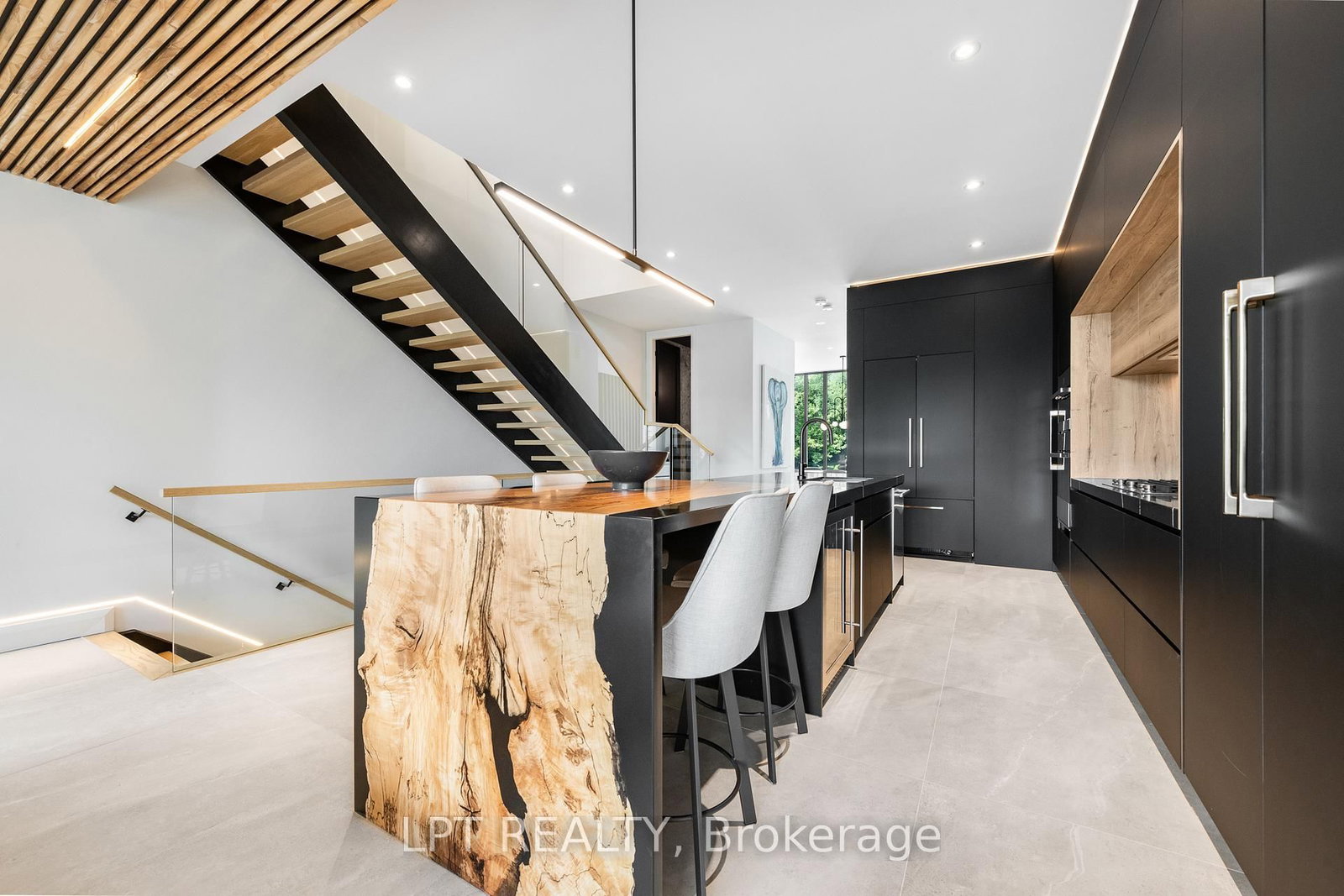 Semi-Detached House for sale at 322 PERRIER Avenue, Ottawa, Ontario, K1L 5C7 - Vanier - MLS: X12590958