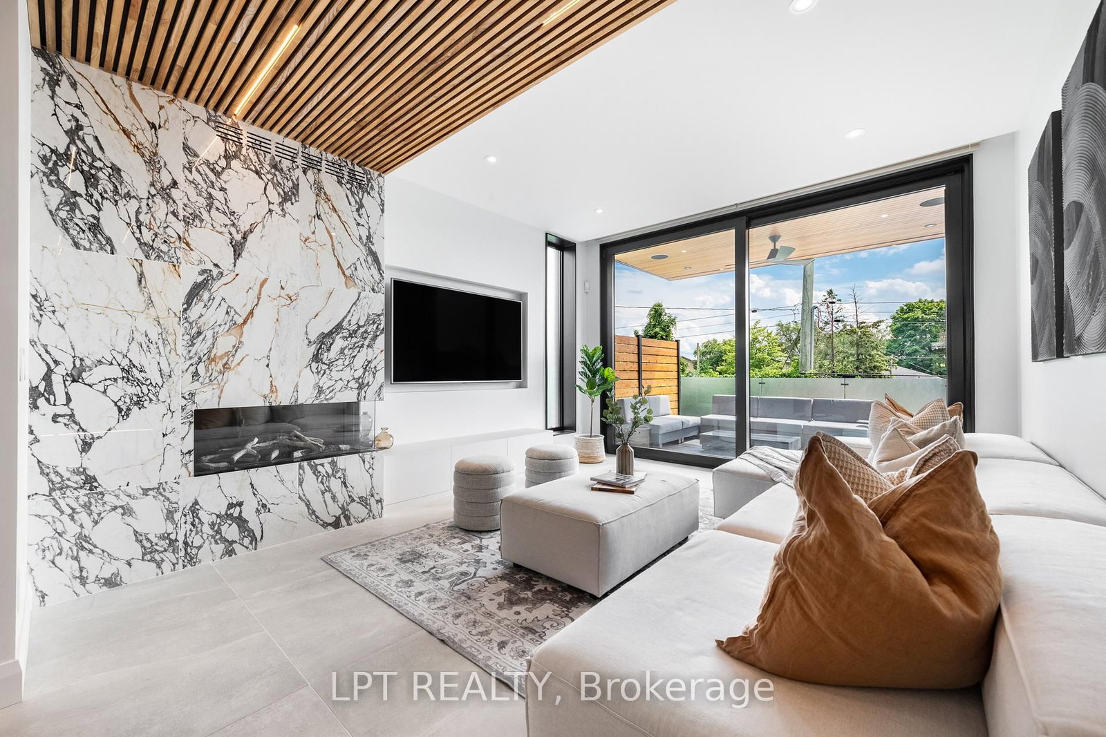 Semi-Detached House for sale at 322 PERRIER Avenue, Ottawa, Ontario, K1L 5C7 - Vanier - MLS: X12590958