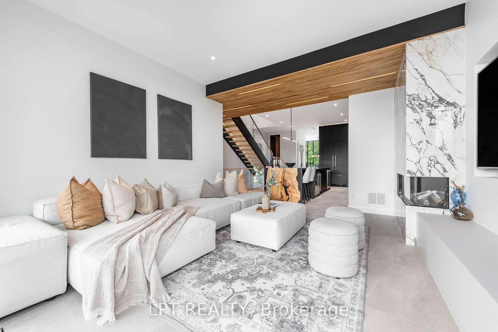 Semi-Detached House for sale at 322 PERRIER Avenue, Ottawa, Ontario, K1L 5C7 - Vanier - MLS: X12590958