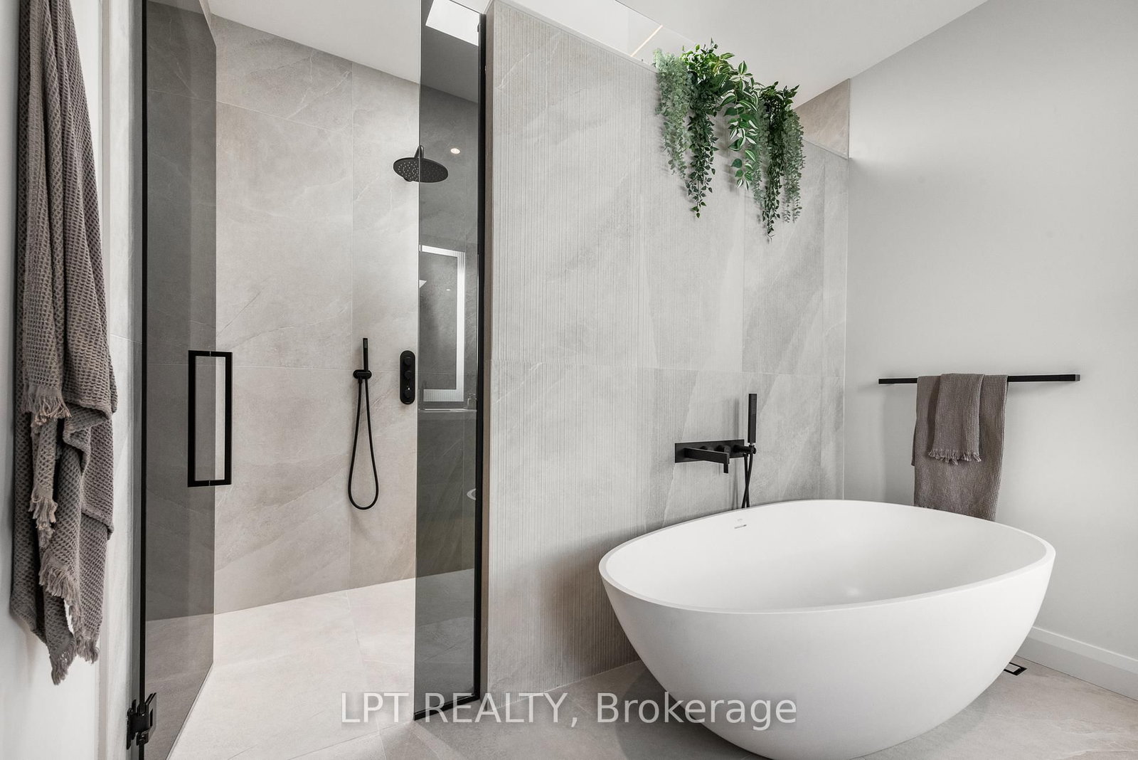 Semi-Detached House for sale at 322 PERRIER Avenue, Ottawa, Ontario, K1L 5C7 - Vanier - MLS: X12590958