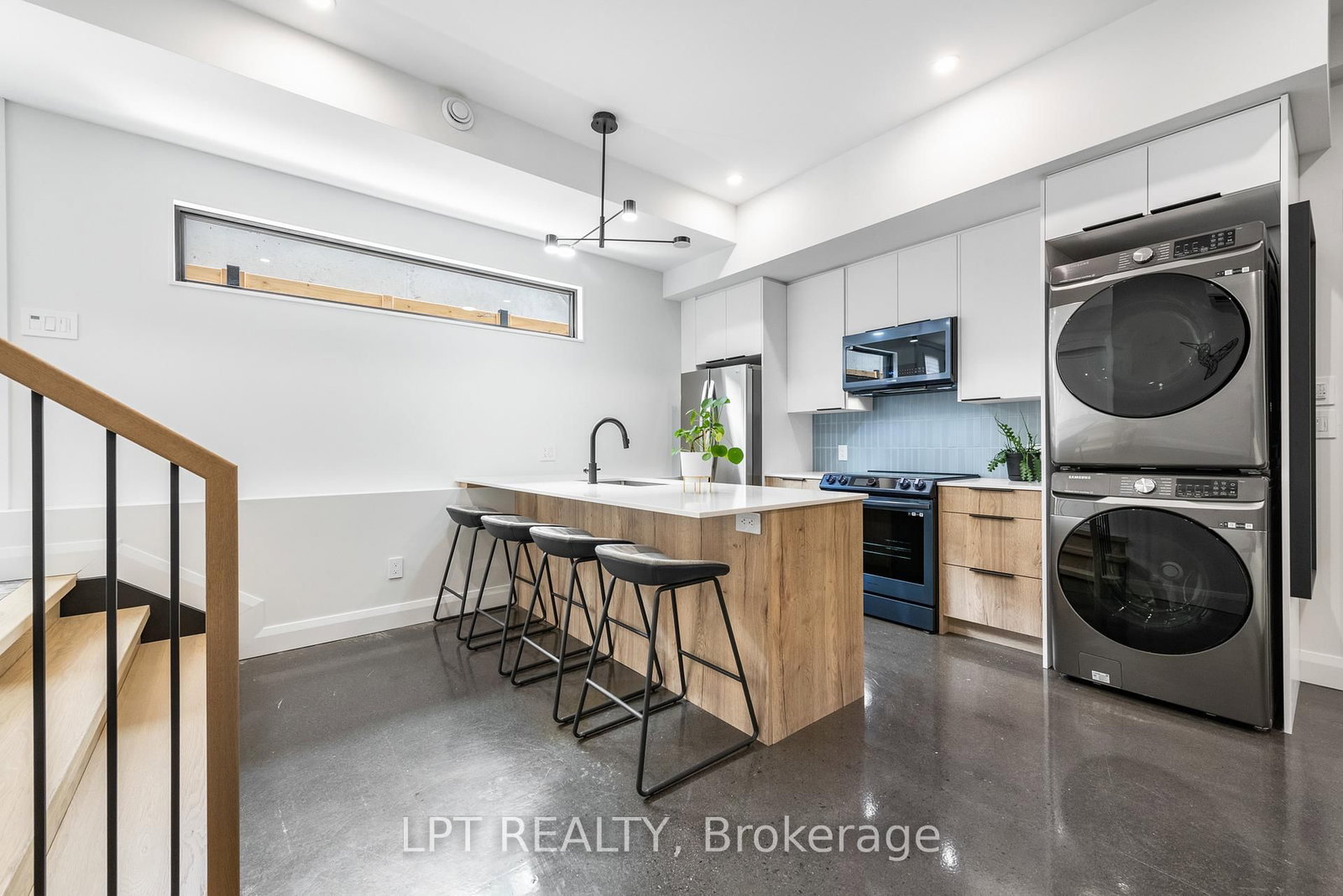 Semi-Detached House for sale at 322 PERRIER Avenue, Ottawa, Ontario, K1L 5C7 - Vanier - MLS: X12590958