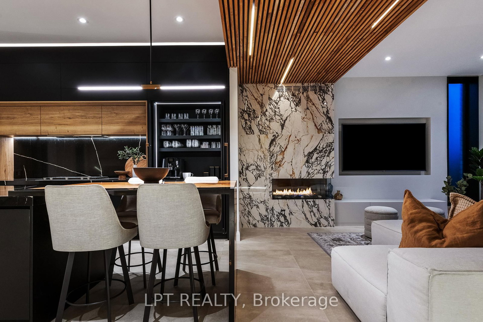 Semi-Detached House for sale at 322 PERRIER Avenue, Ottawa, Ontario, K1L 5C7 - Vanier - MLS: X12590958