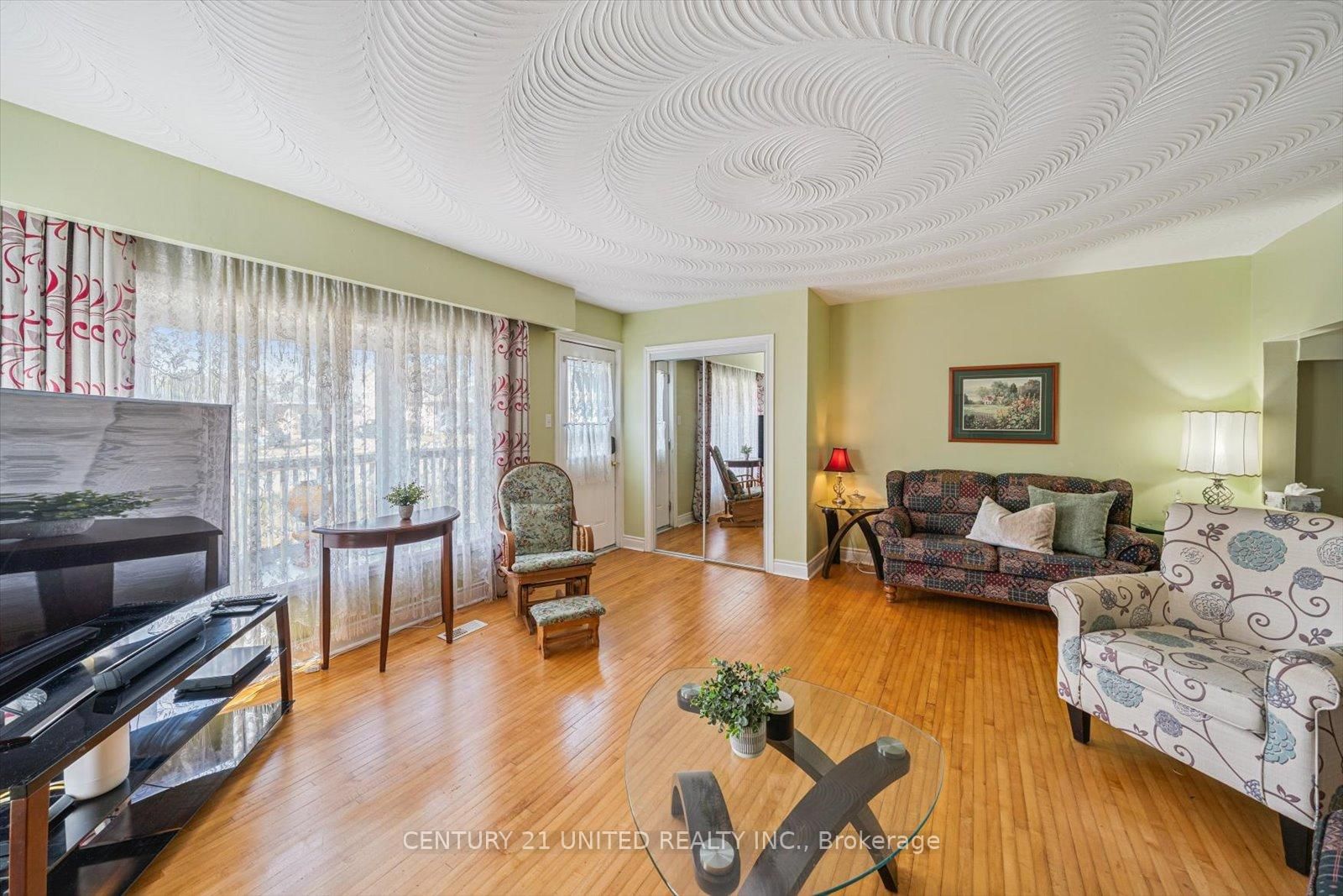 Listing Image 14