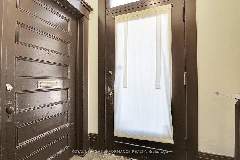 66 Delaware Ave, Ottawa, K2P 0Z3 | Image 3